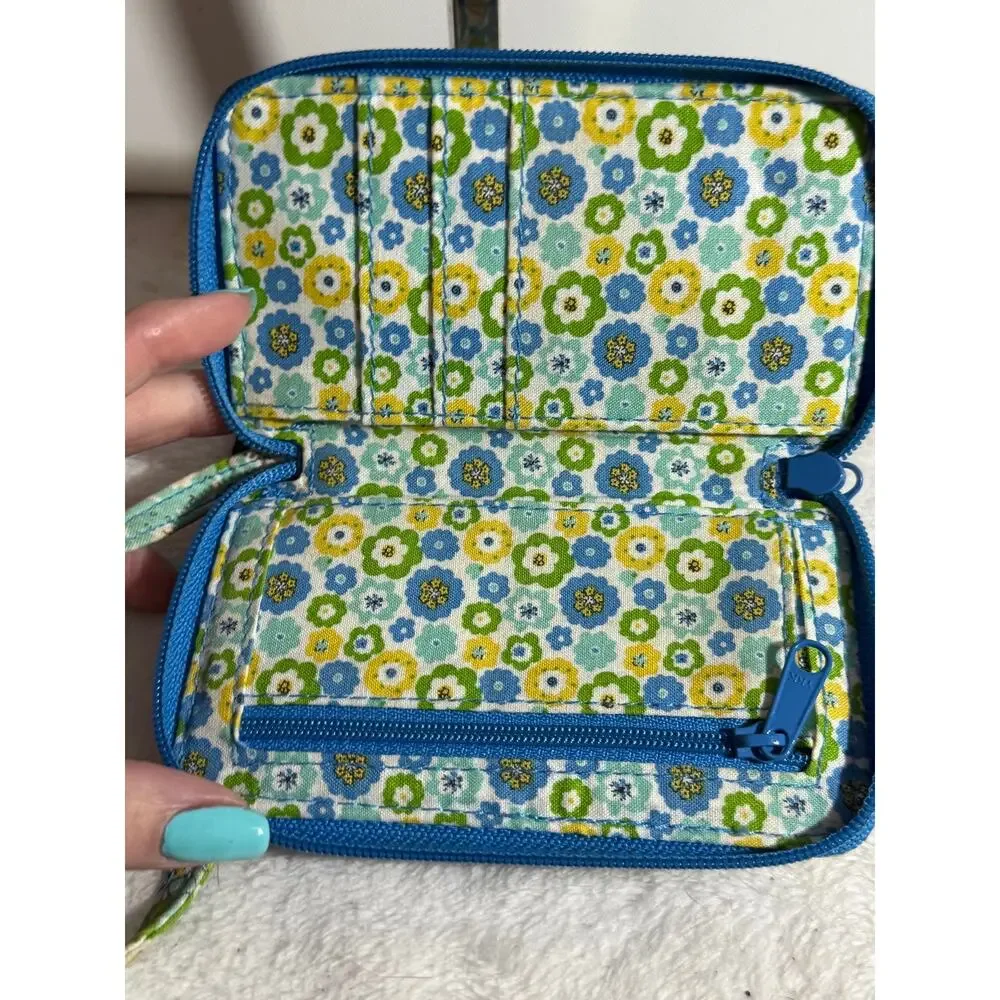 EUC Vera Bradley All-In-One Wristlet Wallet- English Meadow